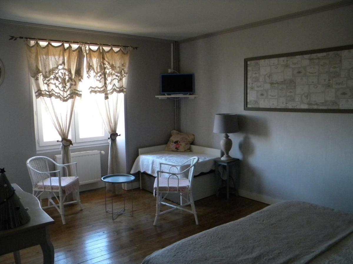 Gite Et Chambres D'Hotes Du Domaine Du Val Bruant 아크앙바로이스 외부 사진